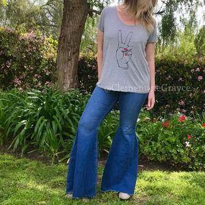 H&M Grey T Shirt Red Sparkle Nail Peace Sign Hand